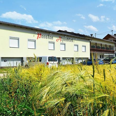Alpenblick - Modernes Und Grosszuegiges Apartment Villach Exterior foto