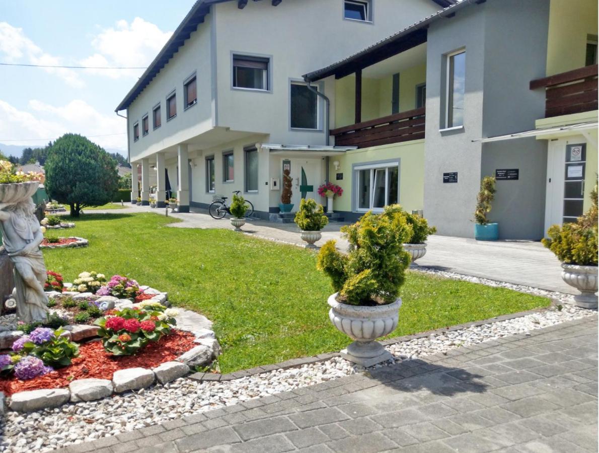 Alpenblick - Modernes Und Grosszuegiges Apartment Villach Exterior foto